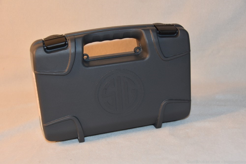 Sig Sauer P365-9 9MM Cal Semi Auto Pistol Brand New in Factory Case w/paper-img-4