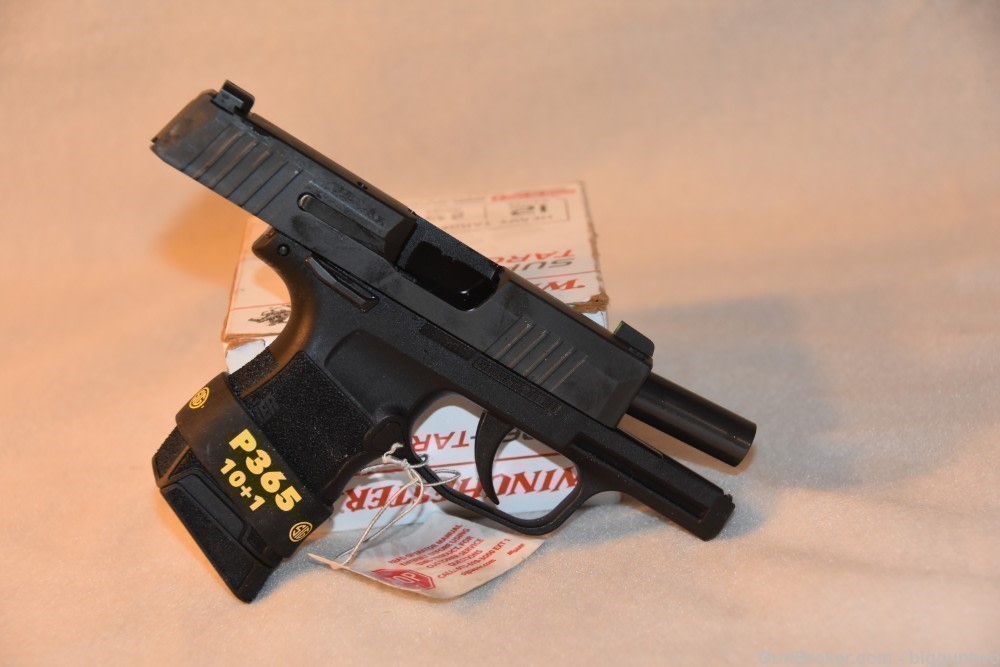 Sig Sauer P365-9 9MM Cal Semi Auto Pistol Brand New in Factory Case w/paper-img-18