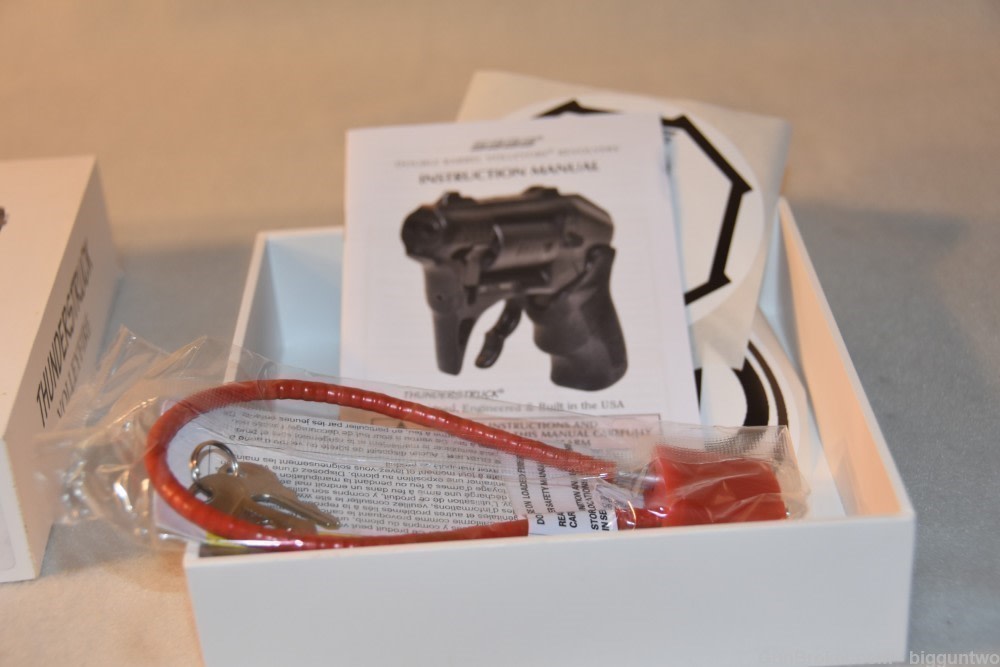 Standard S333 .22 Mag 8 Shot Revolver Brand New in Factory Box with paper-img-3