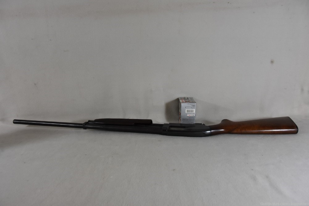 Winchester 25 Pump Action Shotgun in good condition-img-10