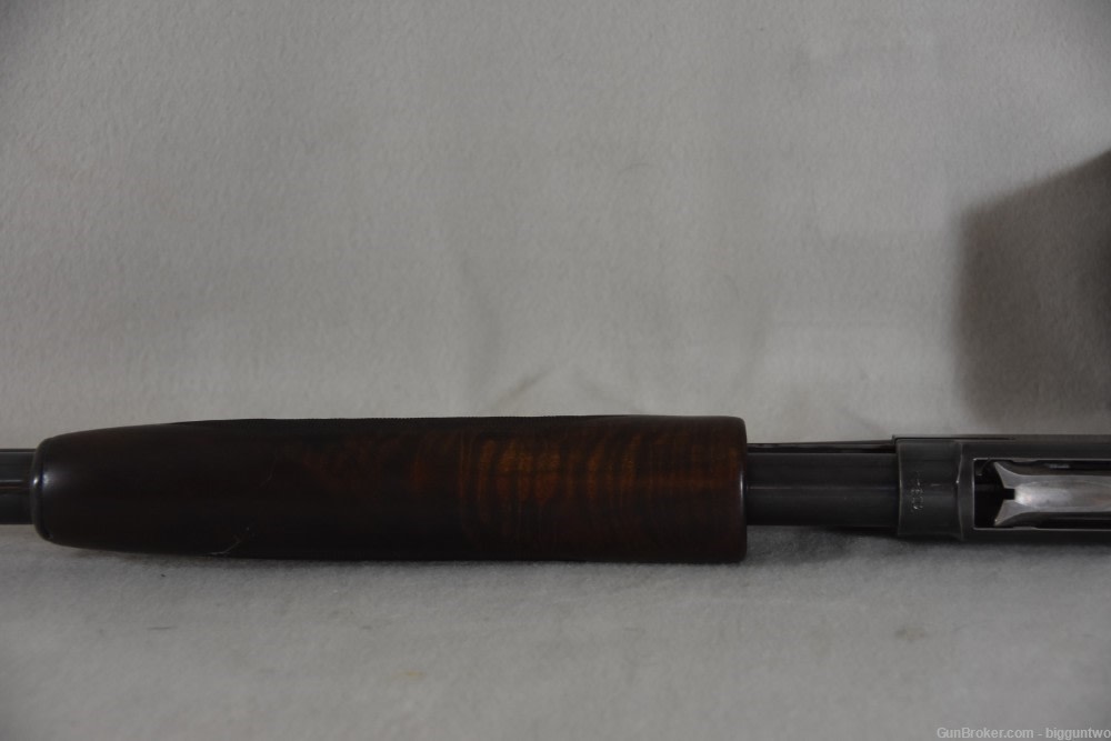 Winchester 25 Pump Action Shotgun in good condition-img-18