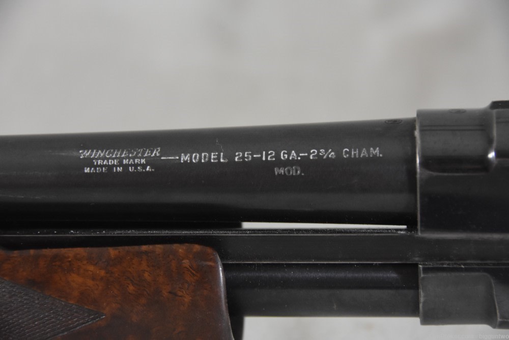 Winchester 25 Pump Action Shotgun in good condition-img-22