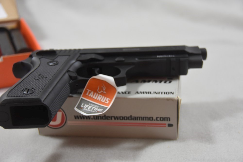 TAURUS PT92 9MM 5'' 17-RD PISTOL Brand New in Box with paper, etc.         -img-18
