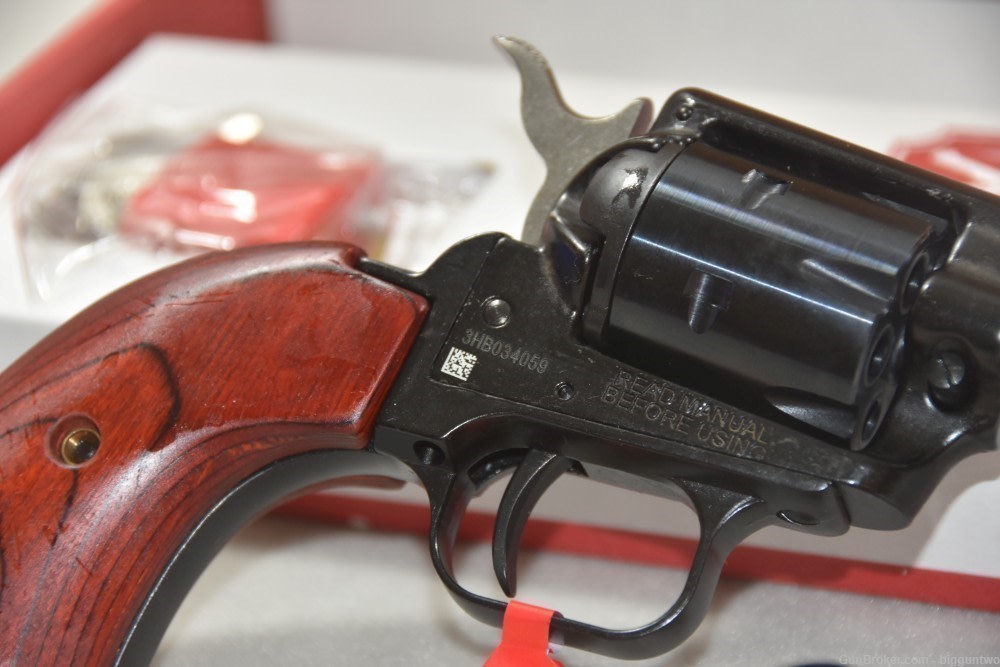 HERITAGE ROUGH RIDER 22 LR/22WMR 9" 6-RD REVOLVER Brand New in Box w/ paper-img-8