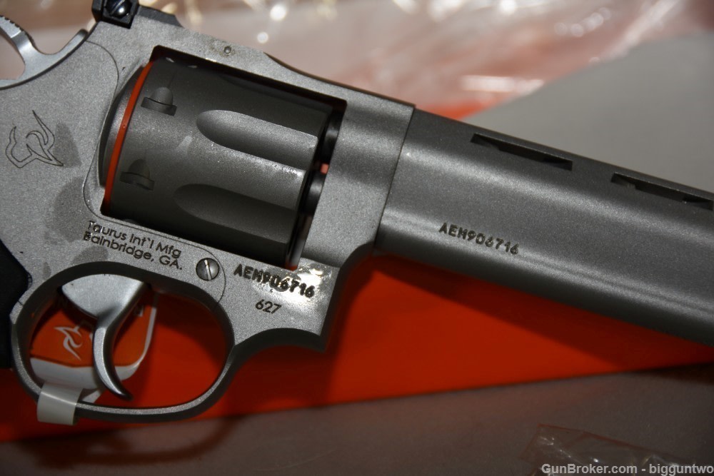 Taurus Model 627 - .357 Mag Revolver Brand New in Box with paper, etc    -img-8
