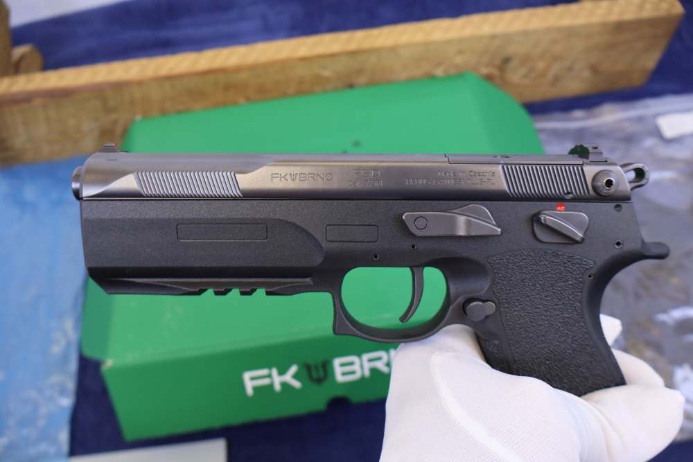RARE FIND! FK BRNO PSD DUAL CALIBER 7.5FK/9MM CZECHIA MADE W/ ORIG. BOX-img-7