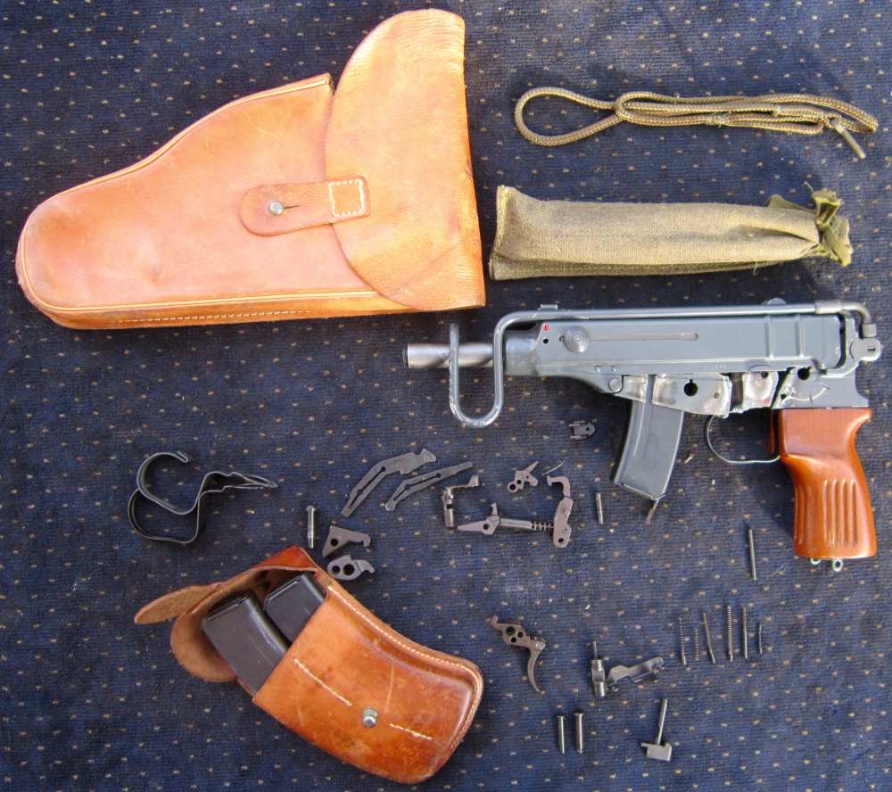 Vz61 Skorpion parts kit w/threaded barrel w/SHOULDER, all the mags,&holster-img-33