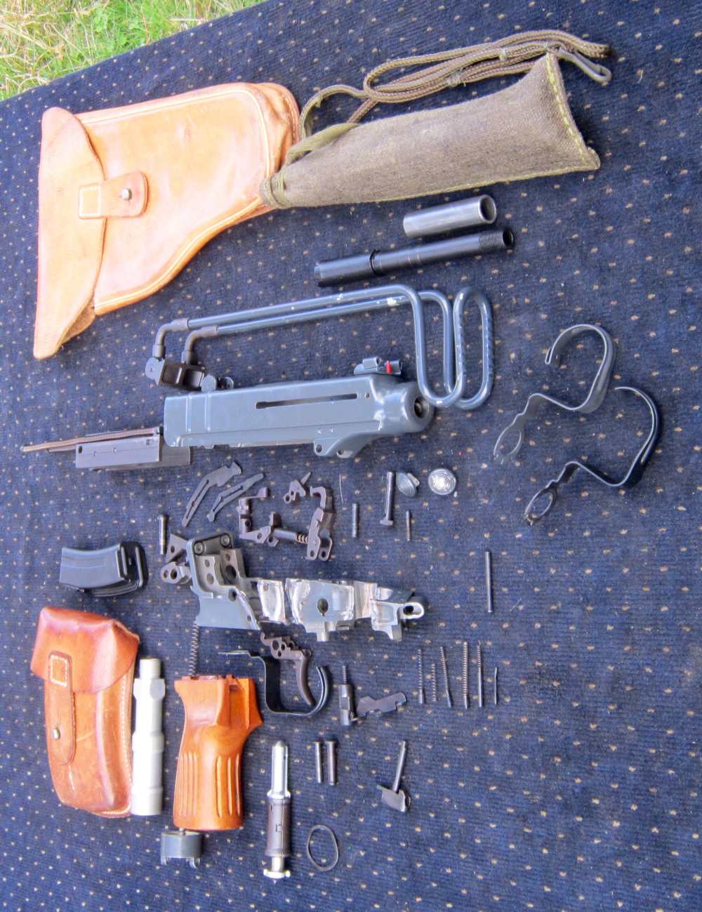 Vz61 Skorpion parts kit w/threaded barrel w/SHOULDER, all the mags,&holster-img-17