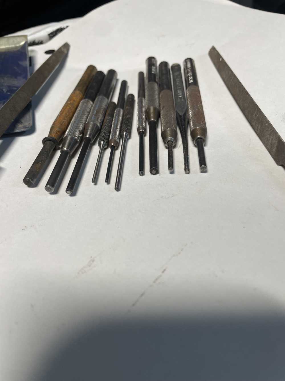 Lyman gun punches. 10. +1 craftsman. & 2 files. -img-1