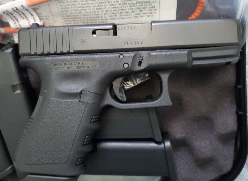 Glock 38 Gently Used in the Box with Extras: 5 mags (3x8/2x10) + 2 holsters-img-5