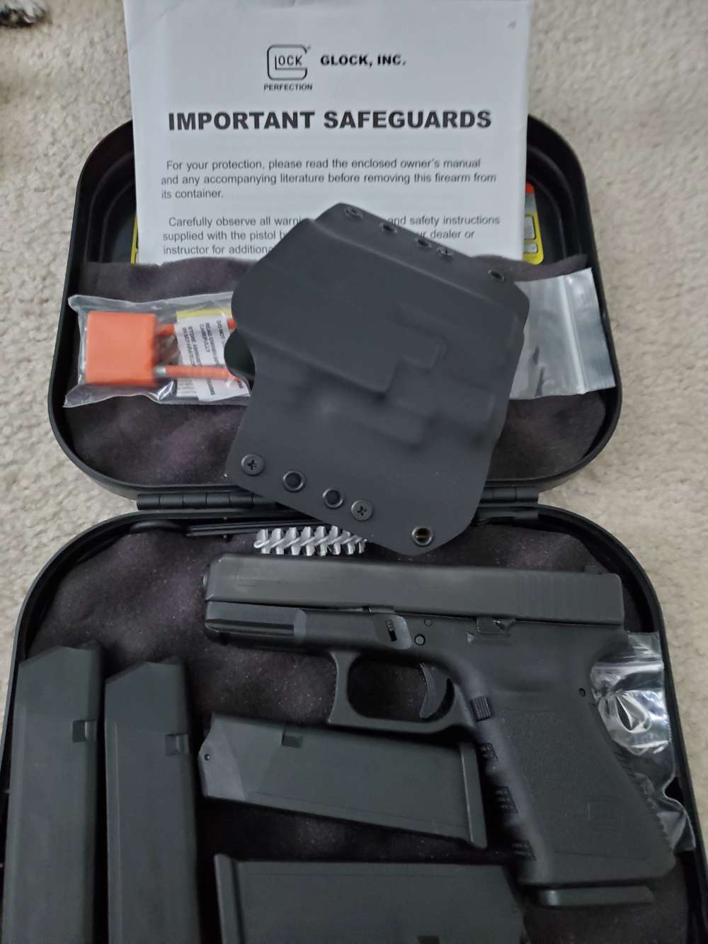 Glock 38 Gently Used in the Box with Extras: 5 mags (3x8/2x10) + 2 holsters-img-3