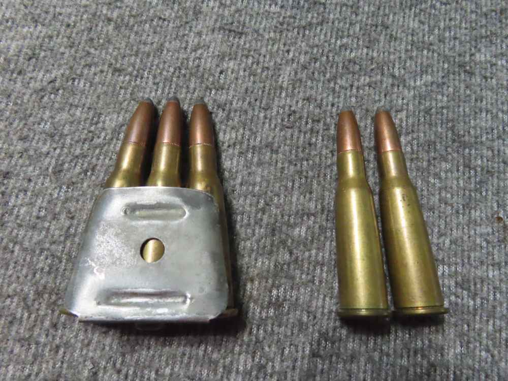 5 ROUNDS OF "REM-UMC" M ADE 8mm LEBEL AMMO & ORIGINAL 3 SHOT CLIP-img-0