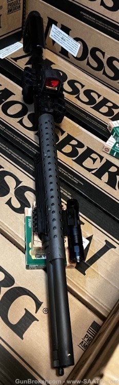 *LAST ONE Mossberg Tactical Defense Riot Assault 12 gauge Shotgun BLACK-img-7