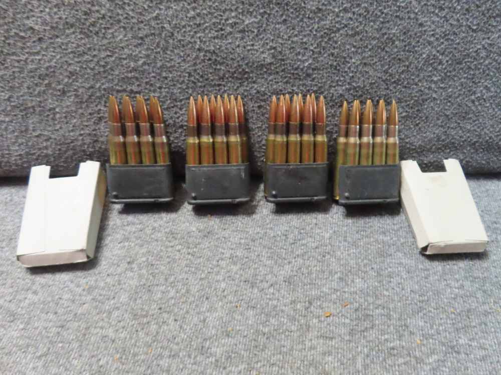 32 ROUNDS & (4) M1 GARAND EN BLOC CLIPS OF 30/06 AMMO-CLEAN-img-0