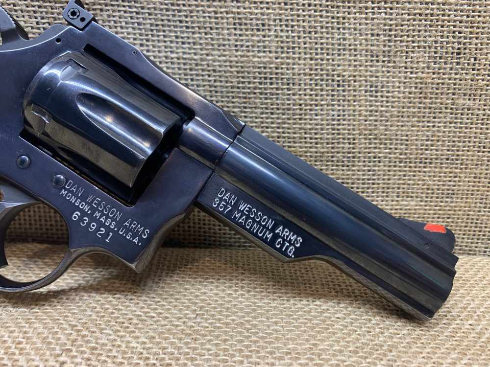 Dan Wesson 357 mag w/ holster-img-10