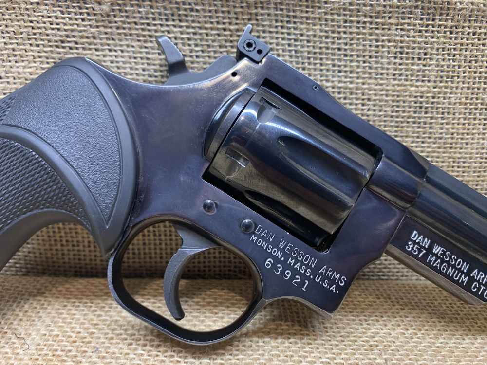 Dan Wesson 357 mag w/ holster-img-9