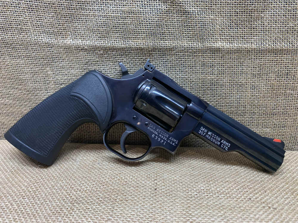 Dan Wesson 357 mag w/ holster-img-7