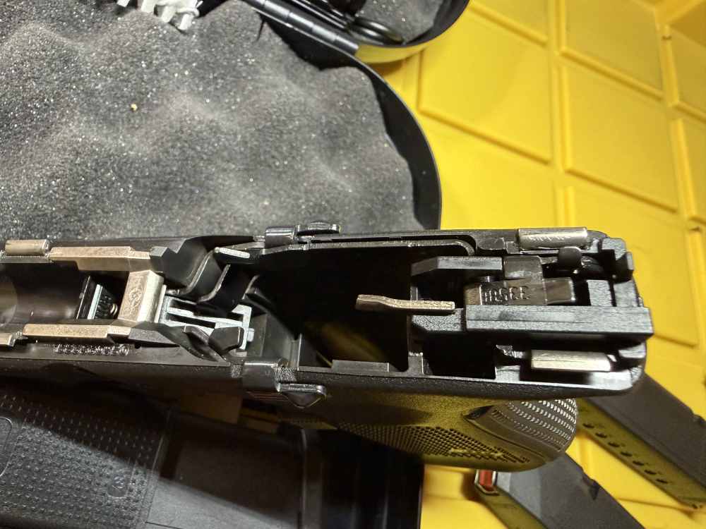 Factory FBI GLOCK 19M with NDLC Internals [EXTREMELY RARE!]-img-8