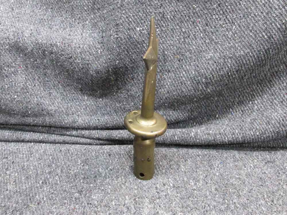 WWII ERA TRENCH TYPE MADE FLAG POLE TOPPER WITH STAR, 8 1/2" OVERALL-img-1