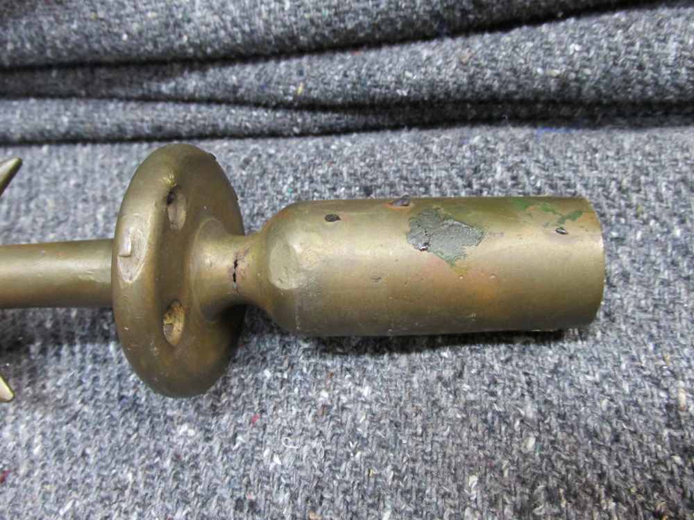 WWII ERA TRENCH TYPE MADE FLAG POLE TOPPER WITH STAR, 8 1/2" OVERALL-img-4