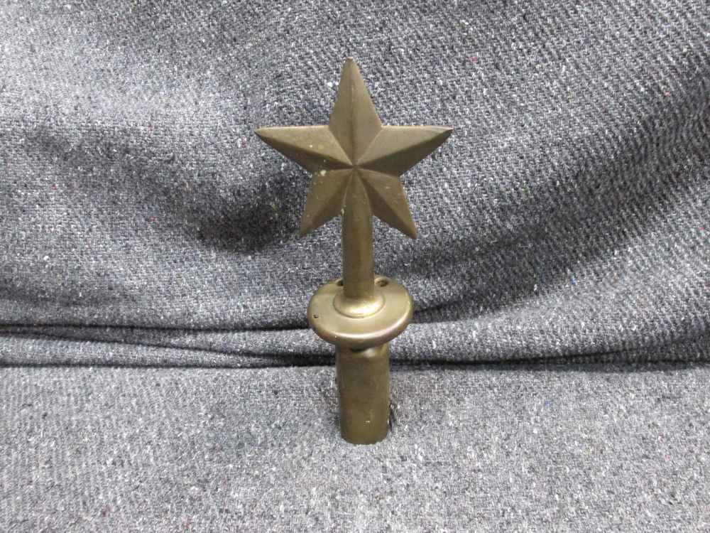 WWII ERA TRENCH TYPE MADE FLAG POLE TOPPER WITH STAR, 8 1/2" OVERALL-img-2