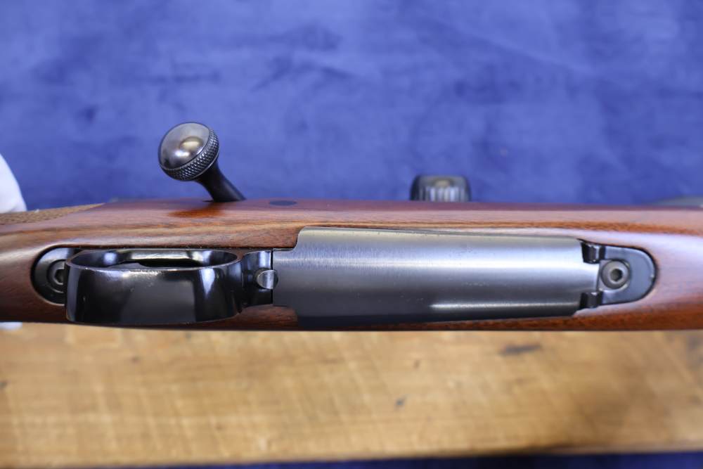 BEAUTIFUL WINCHESTER MODEL 70 CLASSIC FEATHERWEIGHT 270 WSM W/ NIKON SCOPE-img-6