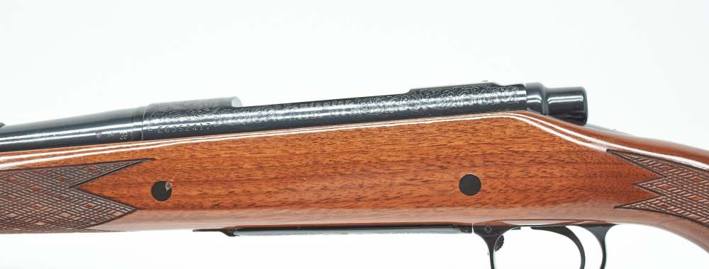Remington 700 BDL **CUSTOM DELUXE**300 WIN MAG**ENGRAVED RECEIVER**-img-2
