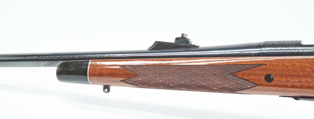 Remington 700 BDL **CUSTOM DELUXE**300 WIN MAG**ENGRAVED RECEIVER**-img-3