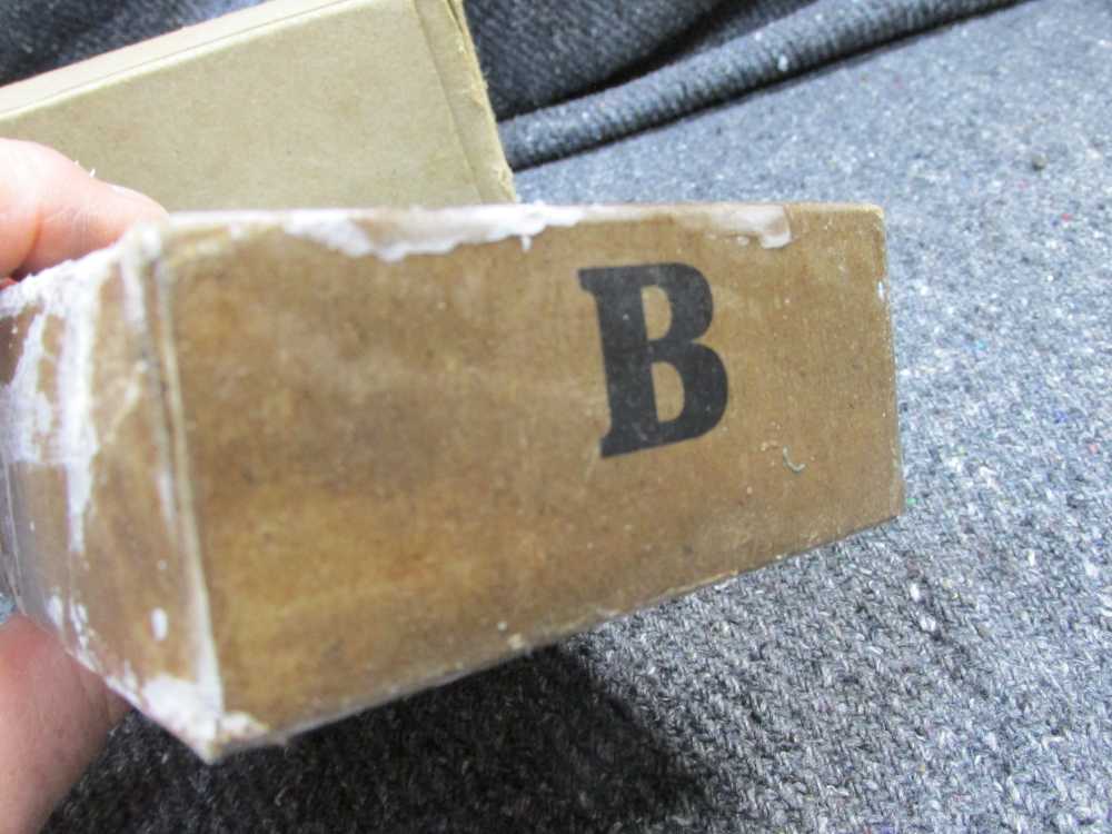 ORIGINAL WWII ERA U.S. ARMY FIELD K-RATION BREAKFAST BOX, INTERNAL/EXTERNAL-img-7