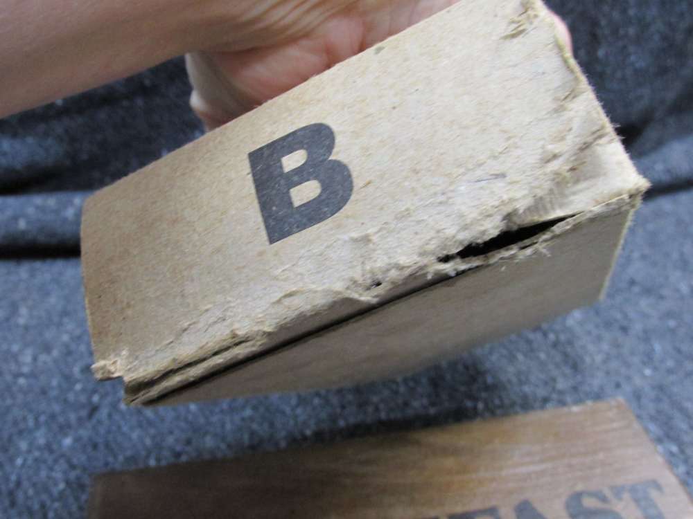 ORIGINAL WWII ERA U.S. ARMY FIELD K-RATION BREAKFAST BOX, INTERNAL/EXTERNAL-img-2