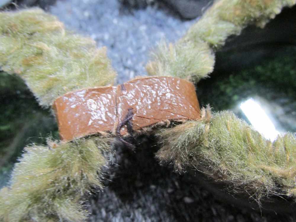 ORIGINAL WWII U.S. ARMY SKI AND MOUNTAIN GOGGLES WITH STRING TIE-img-2