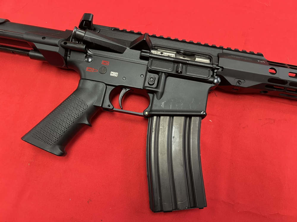 Spike's Tactical ST-15 AR-15 5.56mm 14.5 pinned & welded Surefire Warcomp-img-10