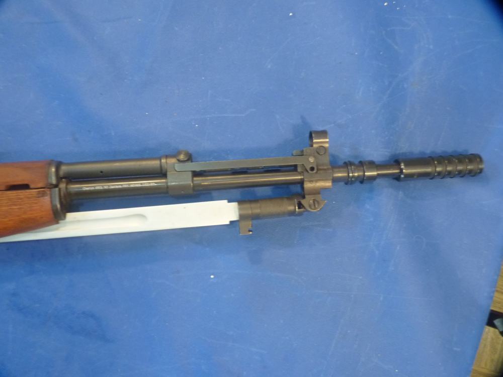 YUGO SKS w/22-inch barrel Grenade Launcher Blade Bayo EXCELLENT-img-2