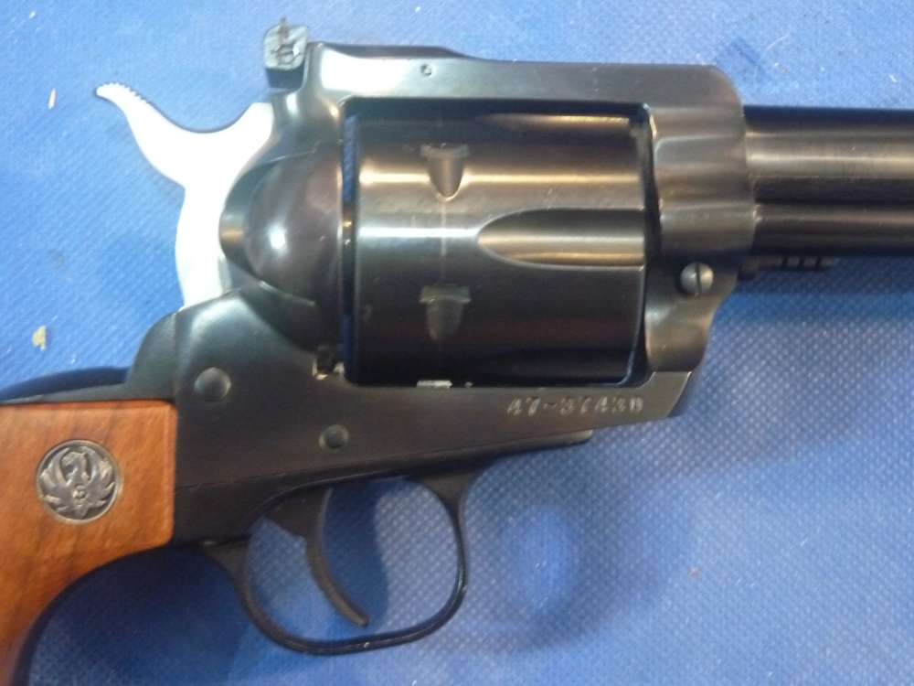 RUGER New Model BLACKHAWK Convertible.45 Colt and .45acp cylinders with Box-img-8