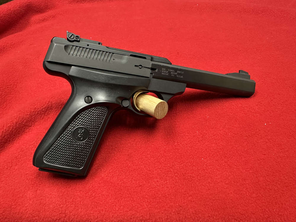 Browning Buckmark semiautomatic pistol 22 LR-img-0