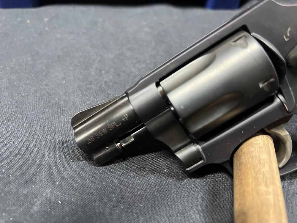 Smith and Wesson 442-2 38 spl 1 7/8” special DC Heller commemorative S&W-img-4