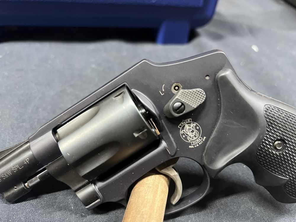Smith and Wesson 442-2 38 spl 1 7/8” special DC Heller commemorative S&W-img-5