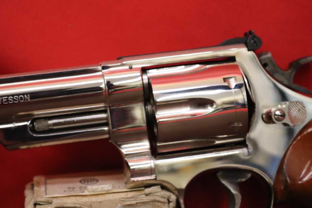 1969 Smith & Wesson 57 NO DASH ORIGINAL BRIGHT NICKEL S-Serial # 41 Magnum-img-3
