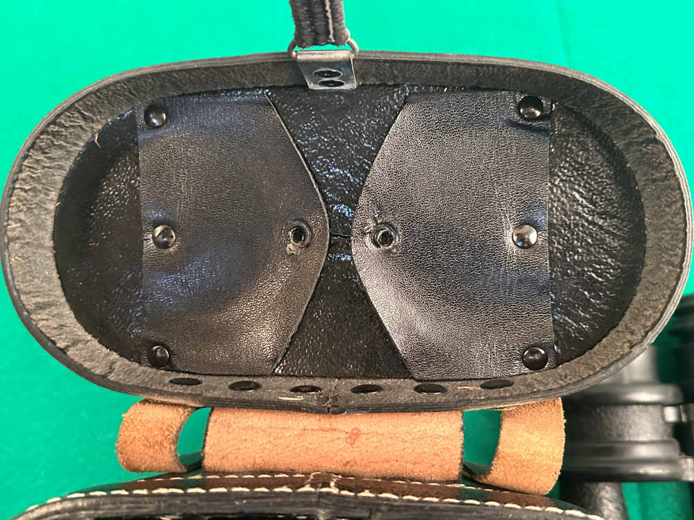 German WWII Kriegsmarine U-Boat Armored Binoculars 7x50 with Eagle M Case-img-4