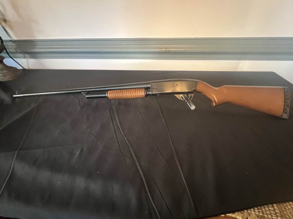 Nice Savage Shotgun, full choke Pheasant Slayer-img-0