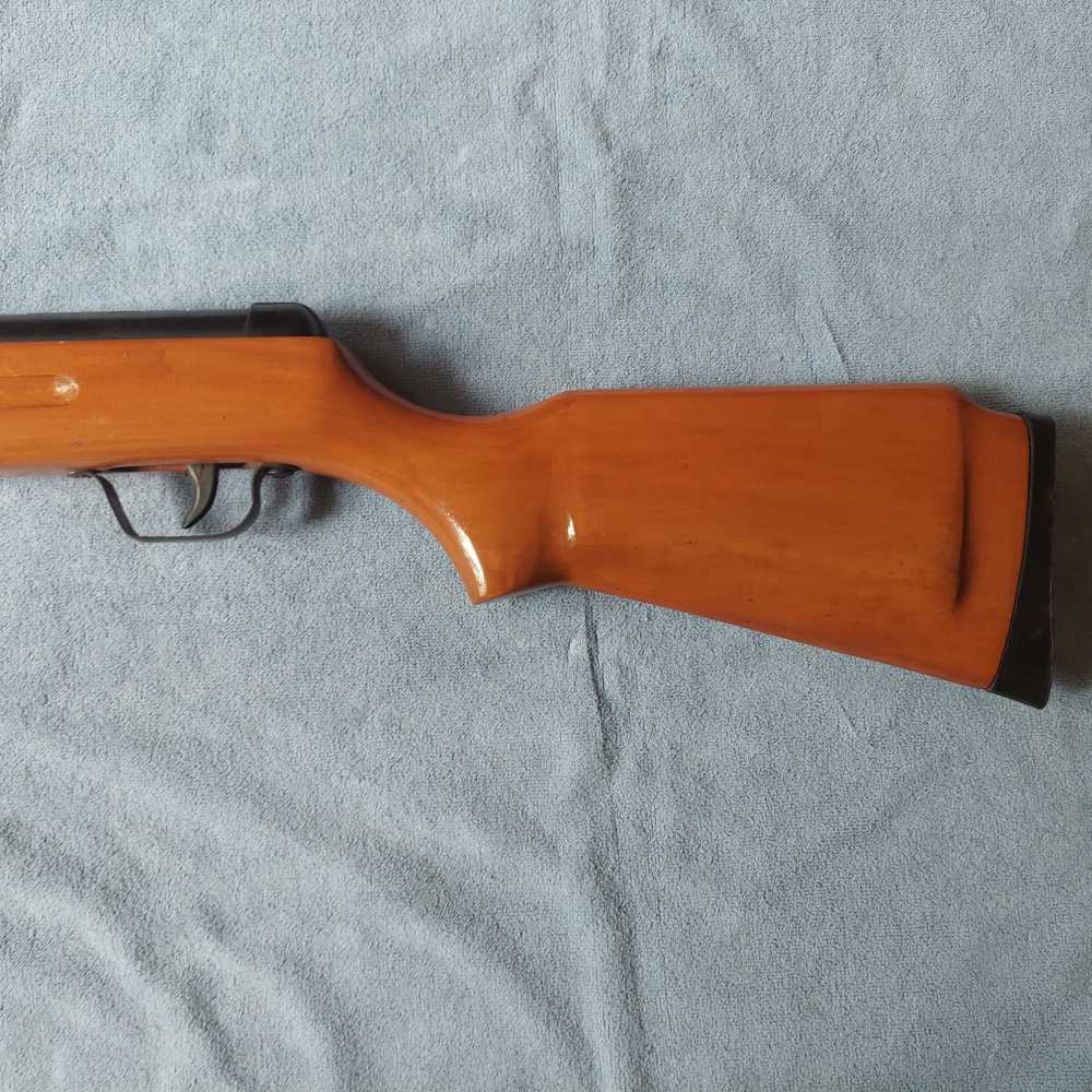 PELLET AIR RIFLE  UNKNOWN MANUFACTURER AND CALIBER -img-5