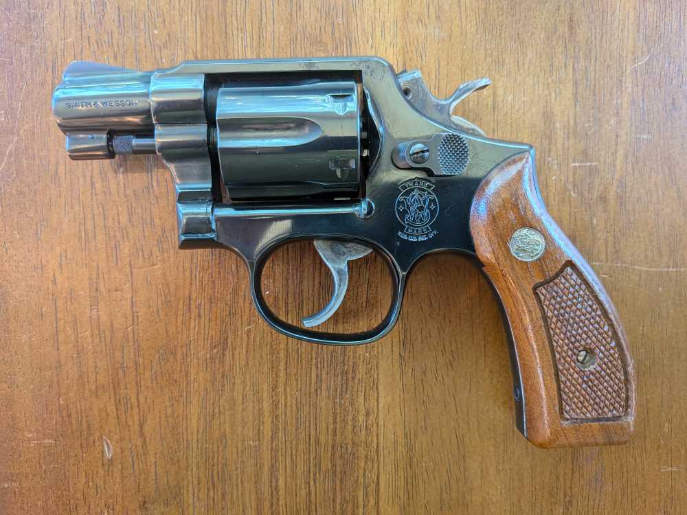 S&W Model 10-9 .38 Special – 2" Blued K-Frame – S&W Manual-img-1