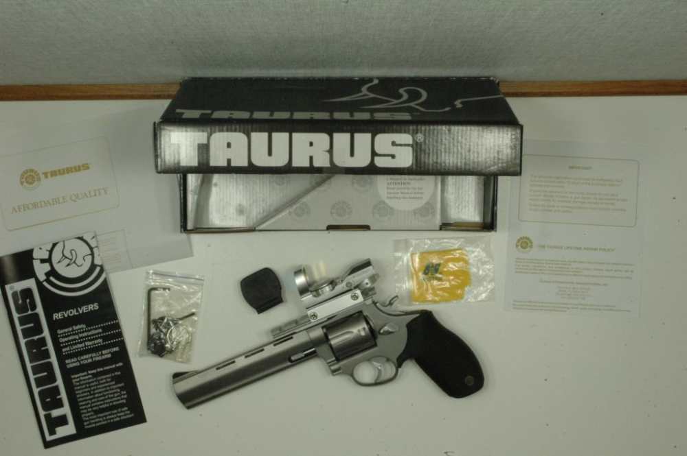 Taurus Model 17 Tracker Revolver, 17 HMR, Stainless, Box, Key, Optic, 2001-img-0