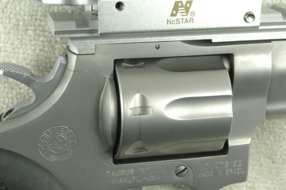 Taurus Model 17 Tracker Revolver, 17 HMR, Stainless, Box, Key, Optic, 2001-img-18
