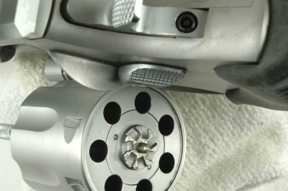 Taurus Model 17 Tracker Revolver, 17 HMR, Stainless, Box, Key, Optic, 2001-img-23