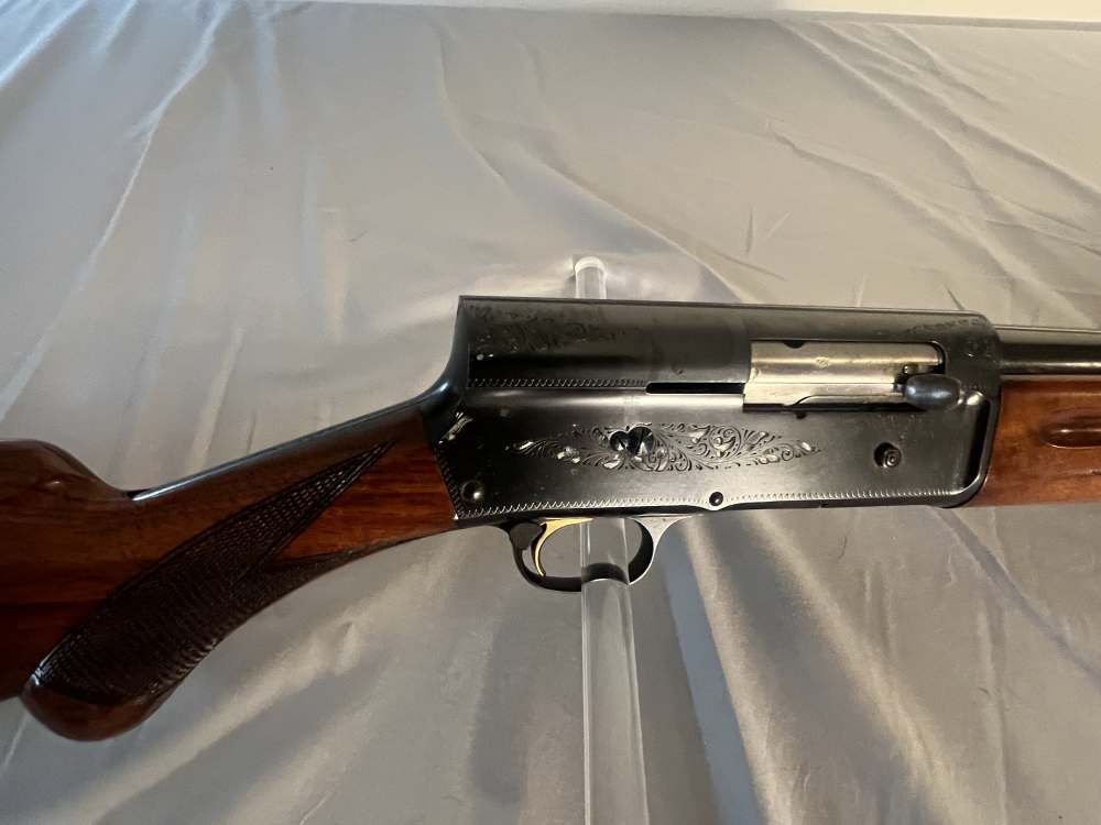 1954  A 5 Light 12  Auto -img-42