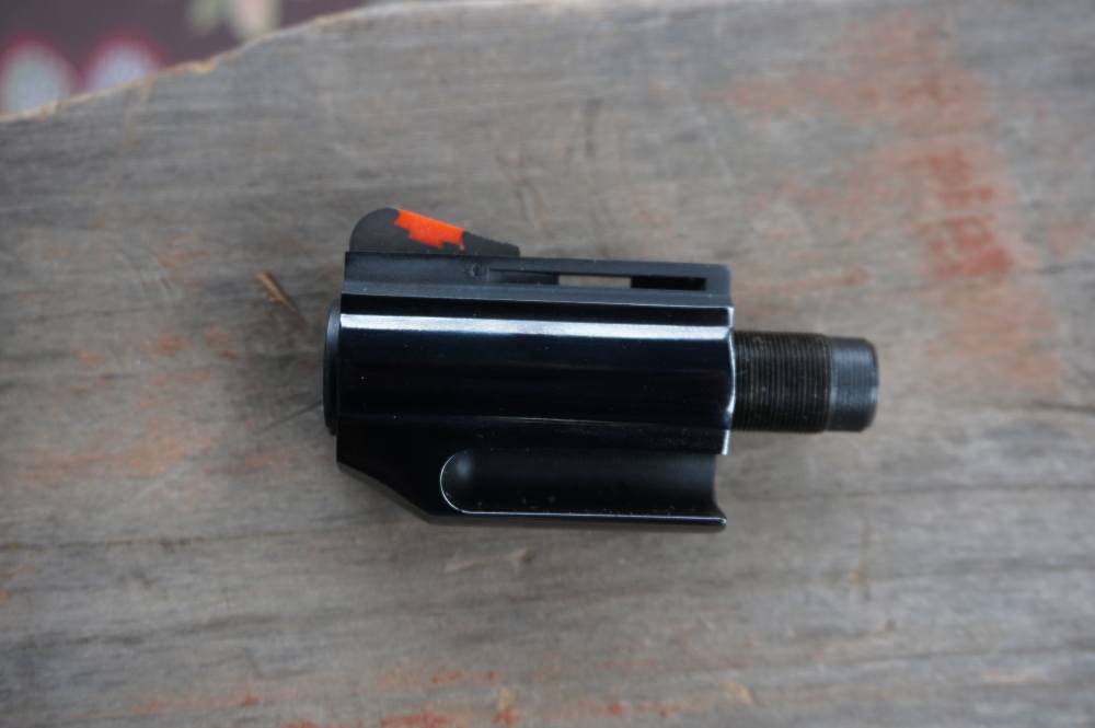 Dan Wesson V22 22lr 2 1/2 Inch Barrel with shroud and Nut -img-0