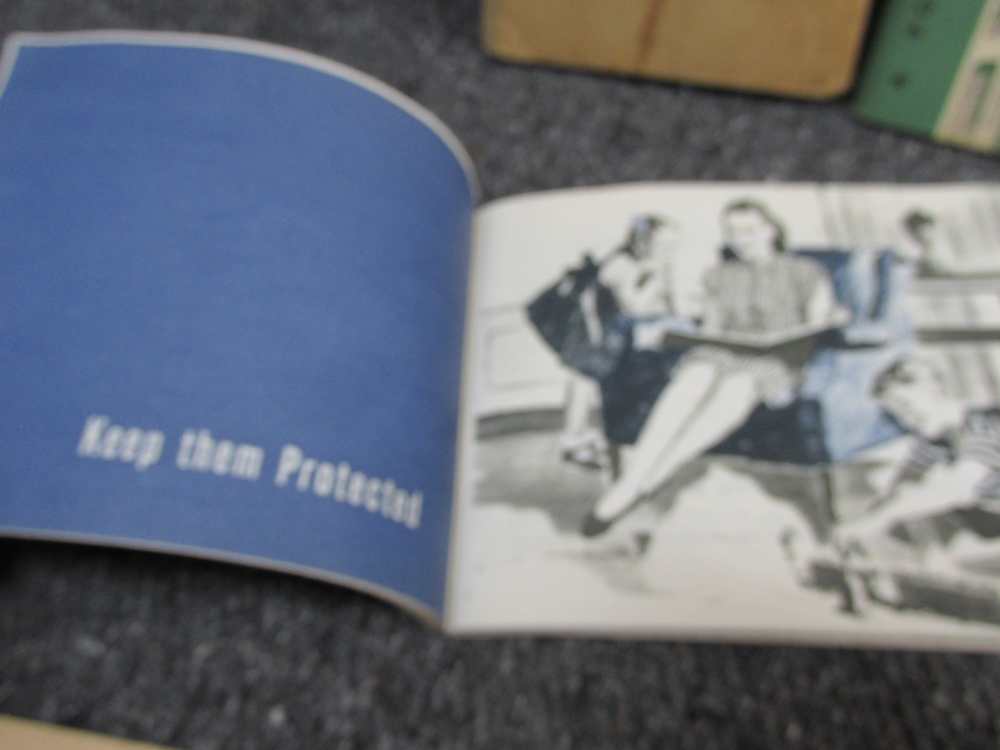 10 PIECES WWII-1950'S ERA MILITARY BOOKLETS-LANGUAGE, DICTIONARY, HANDBOOKS-img-16