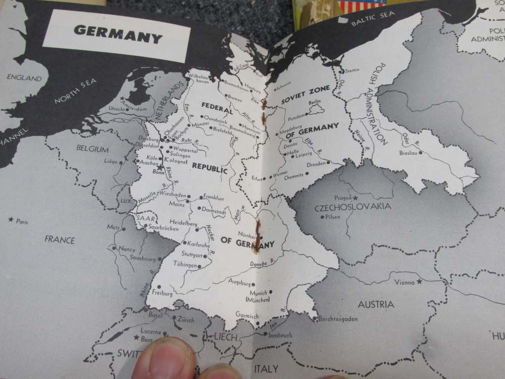 10 PIECES WWII-1950'S ERA MILITARY BOOKLETS-LANGUAGE, DICTIONARY, HANDBOOKS-img-18