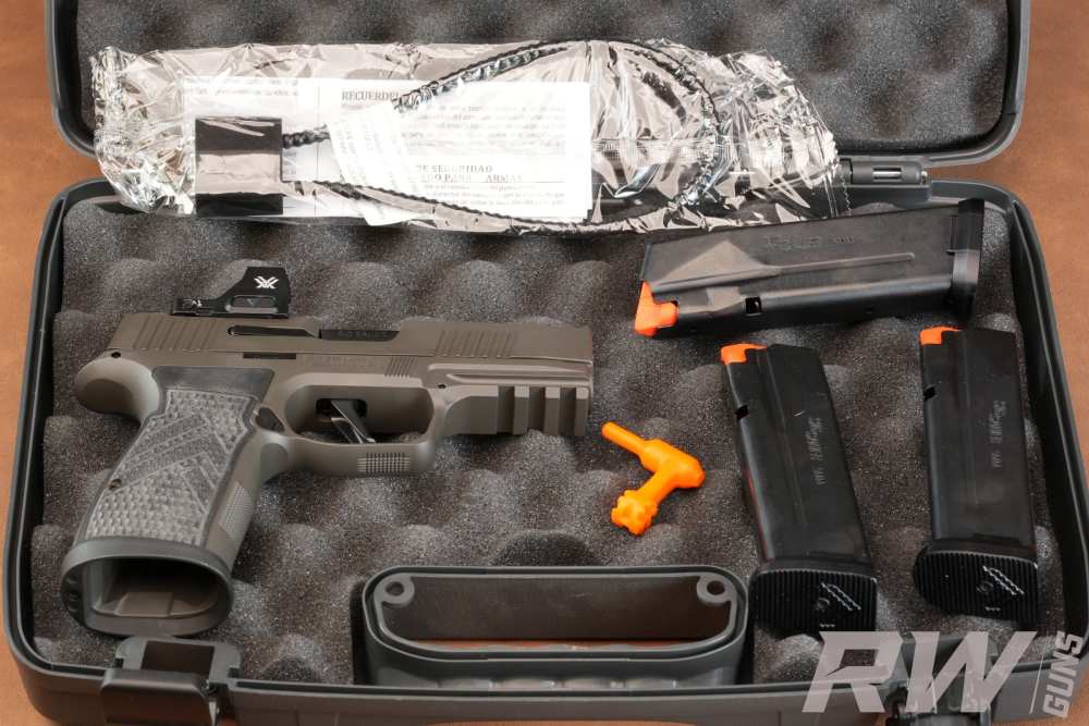 SIG SAUER P365 AXG LEGION 9MM VORTEX DEFENDER CCW 3 MAGS & CASE-img-3
